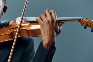 How to Properly Rosin a Violin Bow- Tips for New Players